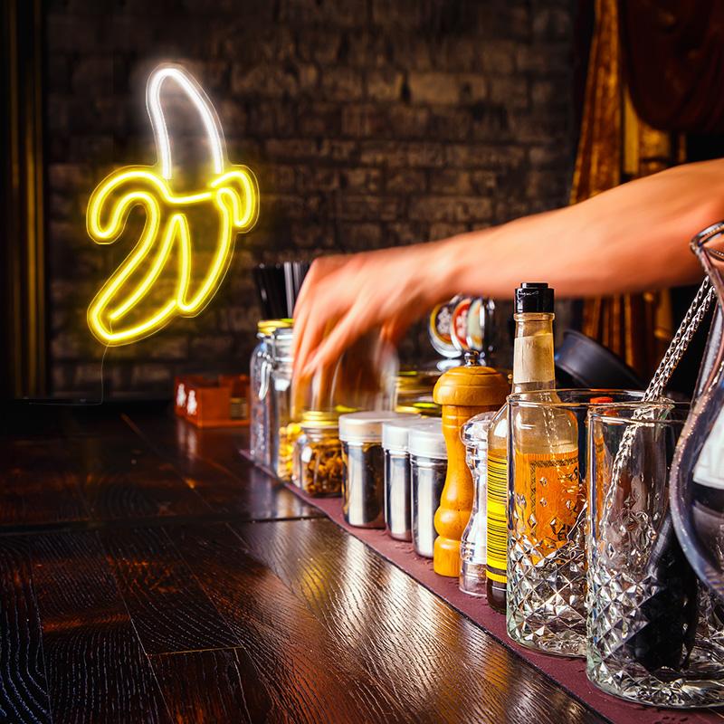 Banana neon wall art - neonpartys.co.uk